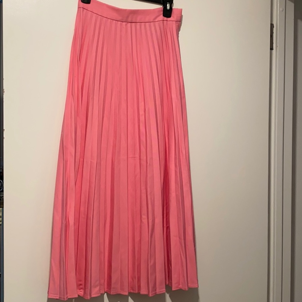 H&M size 6 pink pleated midi skirt